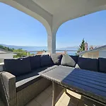 Апартаменты Atemberaubendes Nur 50 Meter Zum Mit Meerblick Нови-Винодолски