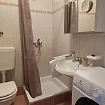 Atemberaubendes Nur 50 Meter Zum Mit Meerblick Novi Vinodolski